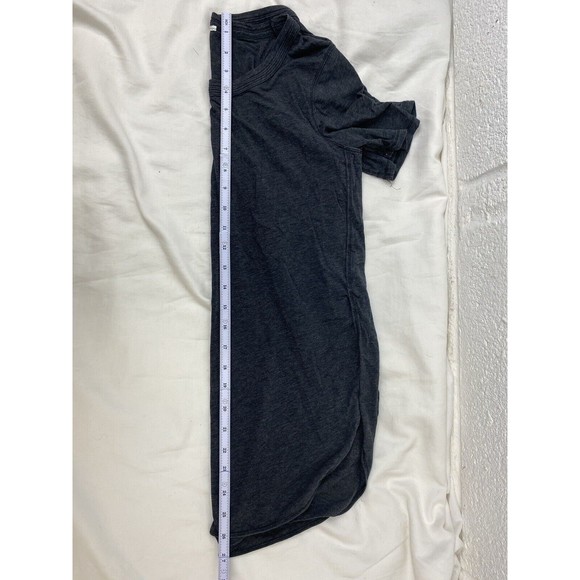Lululemon Om Tee Charcoal Gray Short Sleeve Split Hem Size 6 - Picture 7 of 7